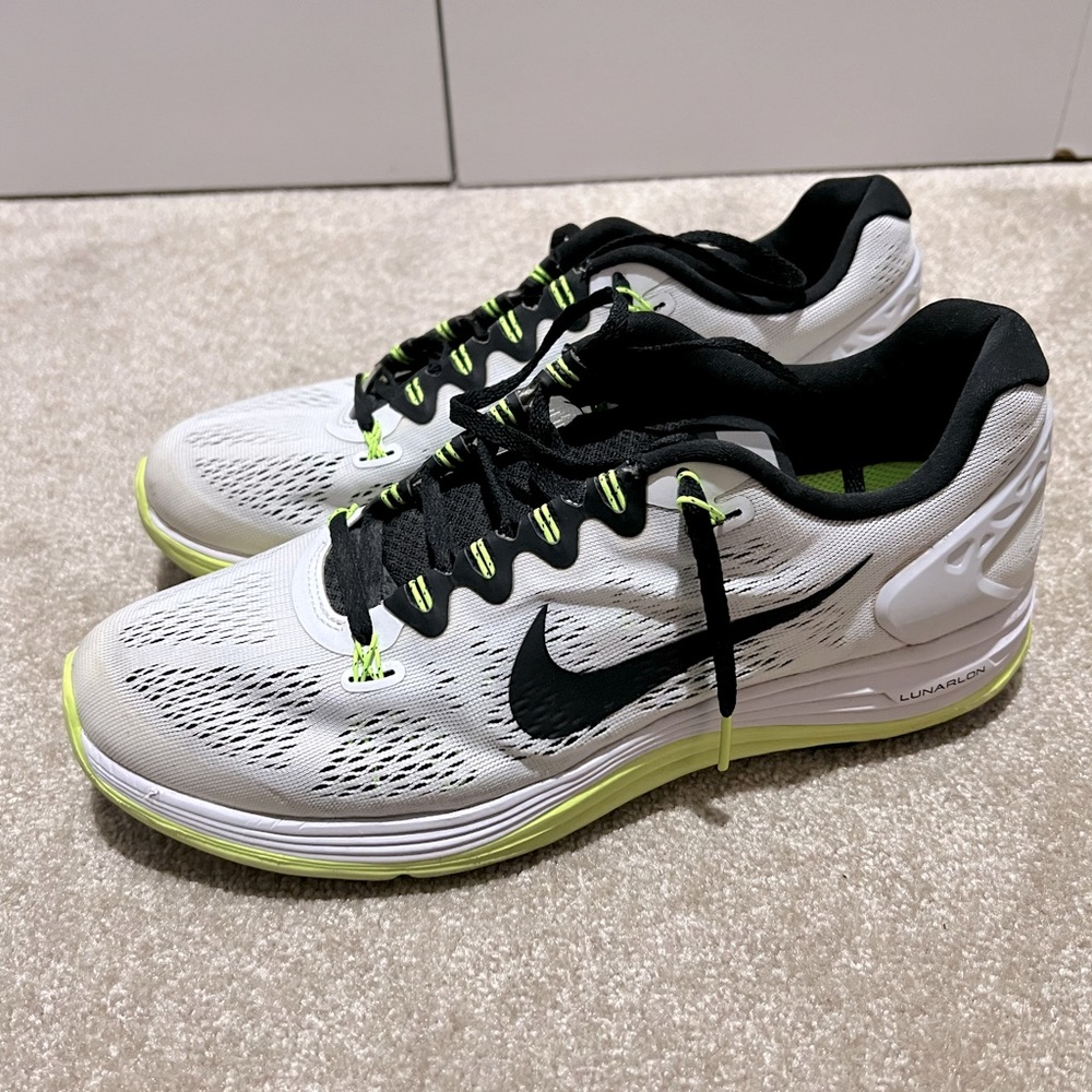 Nike Men’s Lunarglide 5 White-Black-Lime Green Running Shoe Size 10